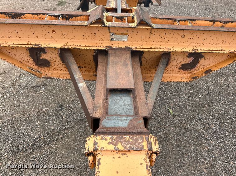 image for item DD3357 2003 Butler pole trailer