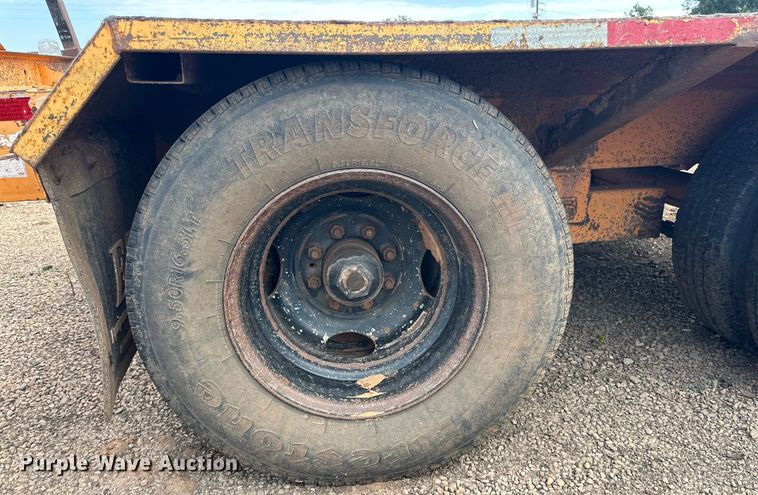image for item DD3357 2003 Butler pole trailer