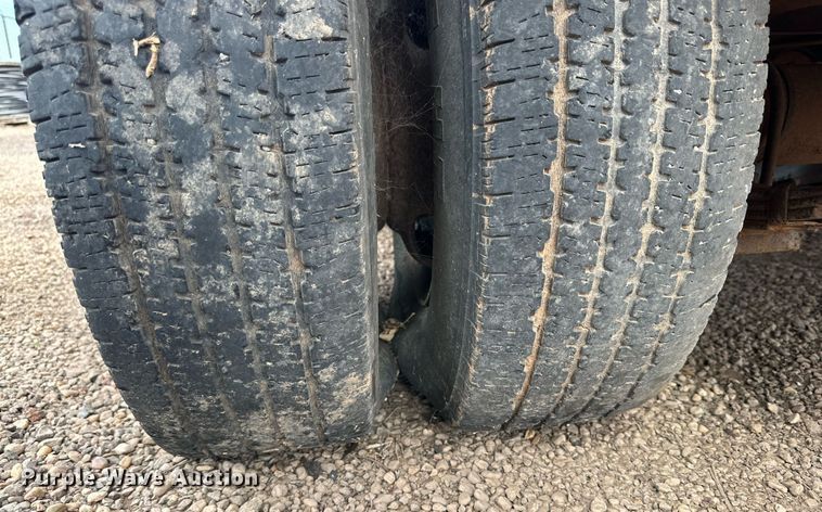 image for item DD3357 2003 Butler pole trailer