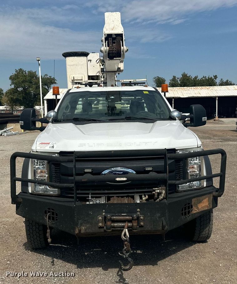 image for item DD3358 2017 Ford F550 Super Duty XL bucket truck