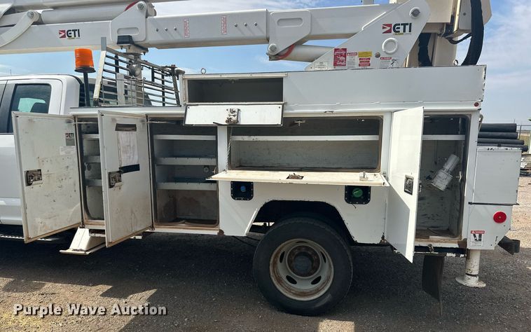 image for item DD3358 2017 Ford F550 Super Duty XL bucket truck