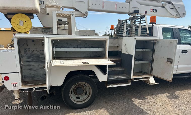 image for item DD3358 2017 Ford F550 Super Duty XL bucket truck