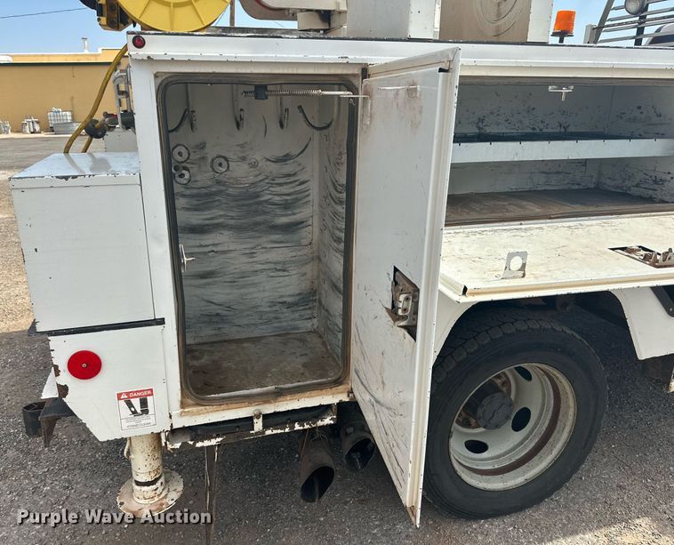 image for item DD3358 2017 Ford F550 Super Duty XL bucket truck