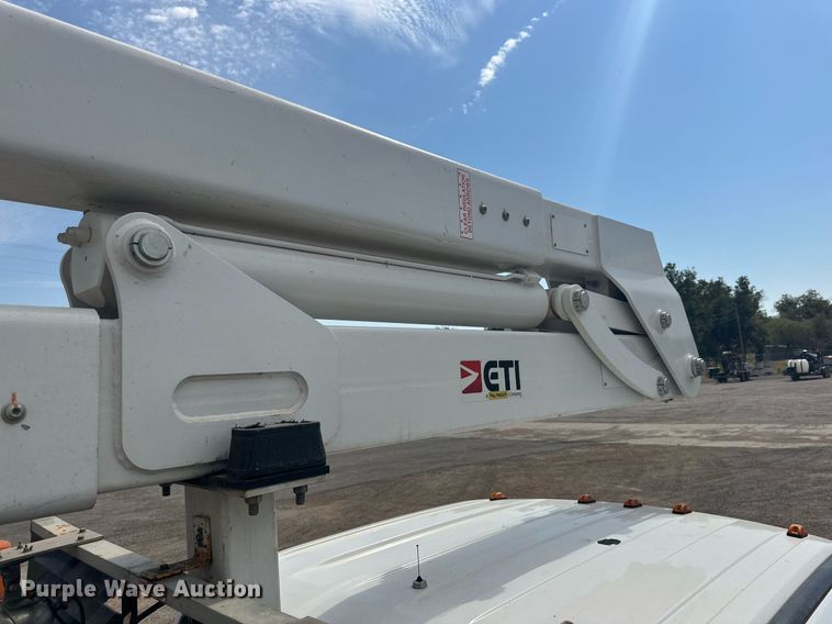 image for item DD3358 2017 Ford F550 Super Duty XL bucket truck