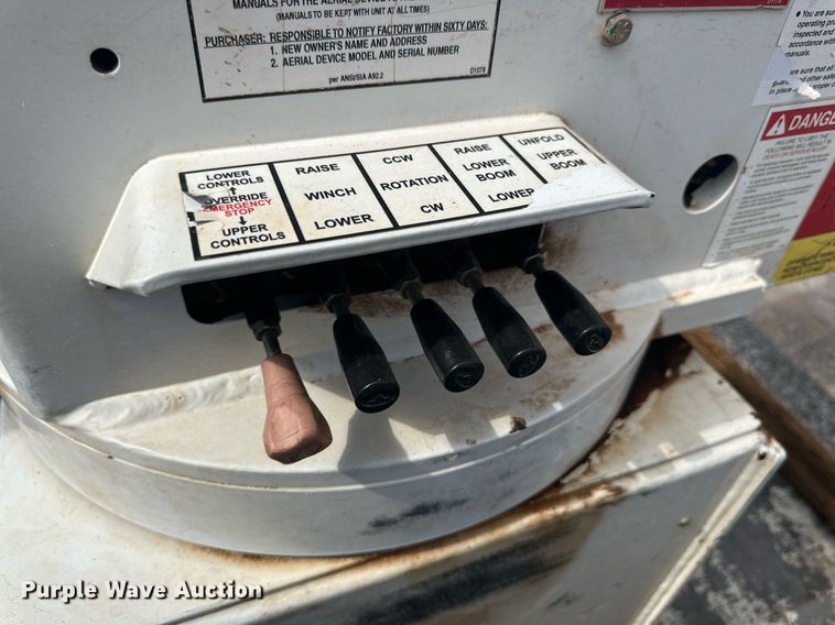 image for item DD3358 2017 Ford F550 Super Duty XL bucket truck