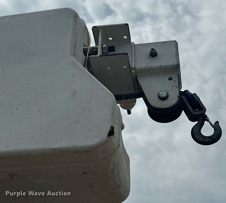 image for item DD3358 2017 Ford F550 Super Duty XL bucket truck