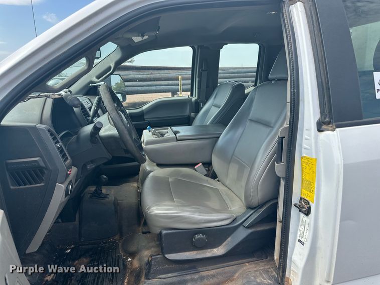 image for item DD3358 2017 Ford F550 Super Duty XL bucket truck