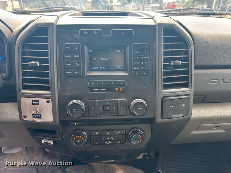 image for item DD3358 2017 Ford F550 Super Duty XL bucket truck