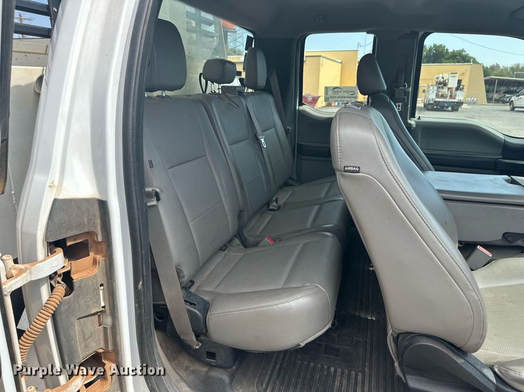 image for item DD3358 2017 Ford F550 Super Duty XL bucket truck