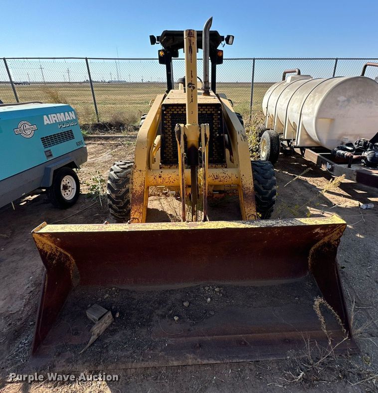 image for item DD3381 John Deere 210LE landscape tractor