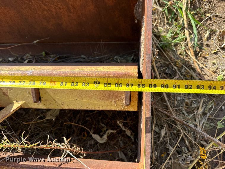 image for item DD3381 John Deere 210LE landscape tractor