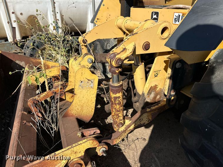 image for item DD3381 John Deere 210LE landscape tractor