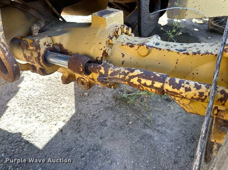 image for item DD3381 John Deere 210LE landscape tractor