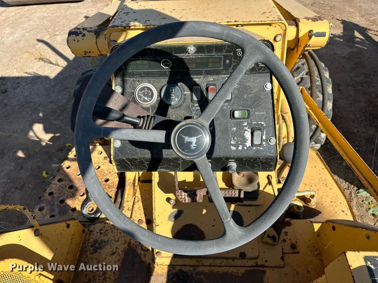 image for item DD3381 John Deere 210LE landscape tractor