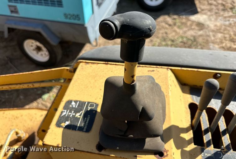 image for item DD3381 John Deere 210LE landscape tractor