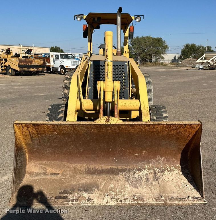 image for item DD3382 2006 John Deere 210LE landscape tractor