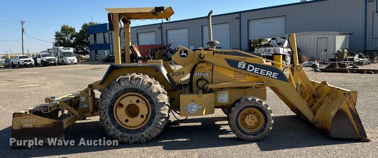 image for item DD3382 2006 John Deere 210LE landscape tractor