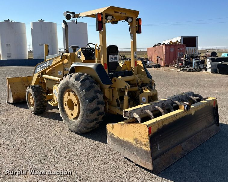 image for item DD3382 2006 John Deere 210LE landscape tractor
