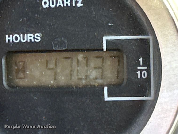 image for item DD3382 2006 John Deere 210LE landscape tractor