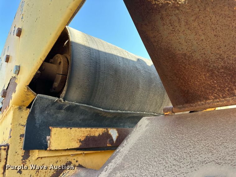 image for item DD3383 W.H. MFG chip spreader