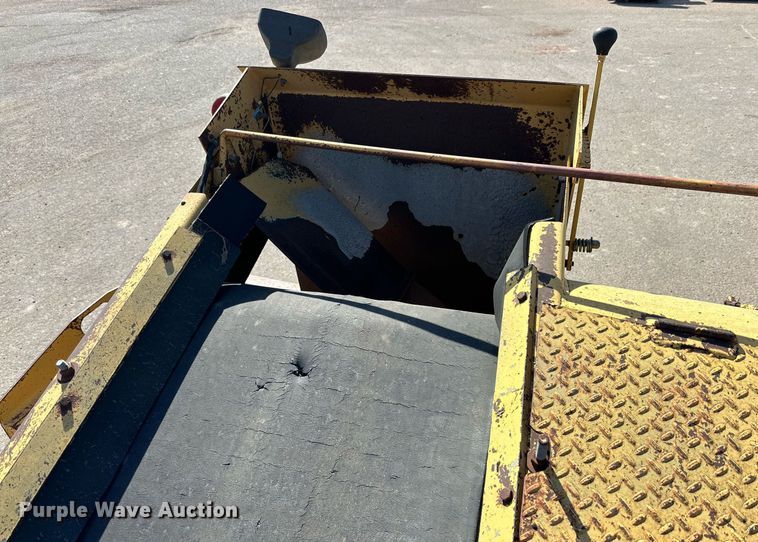 image for item DD3383 W.H. MFG chip spreader