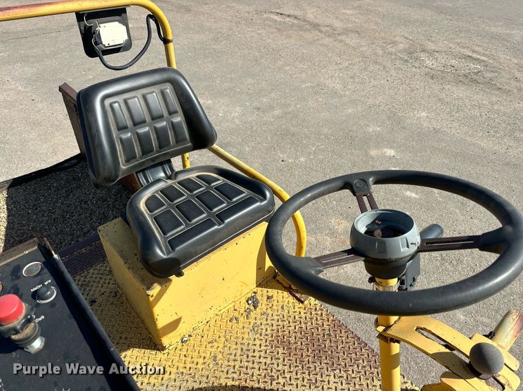 image for item DD3383 W.H. MFG chip spreader