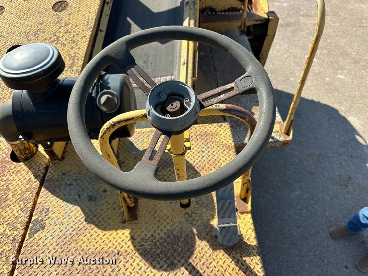 image for item DD3383 W.H. MFG chip spreader