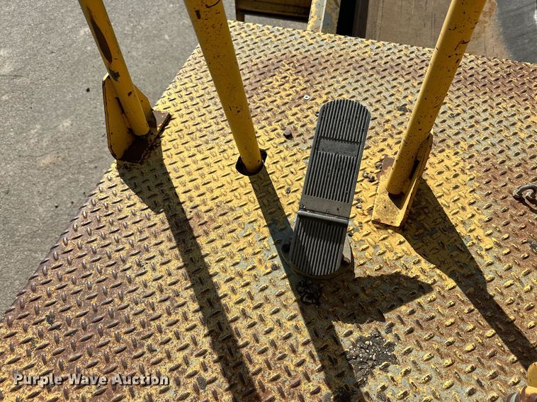 image for item DD3383 W.H. MFG chip spreader