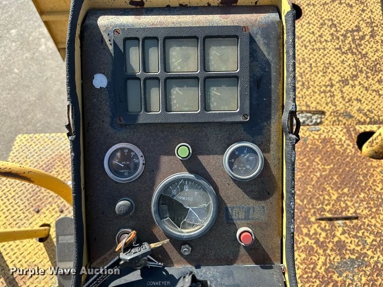 image for item DD3383 W.H. MFG chip spreader