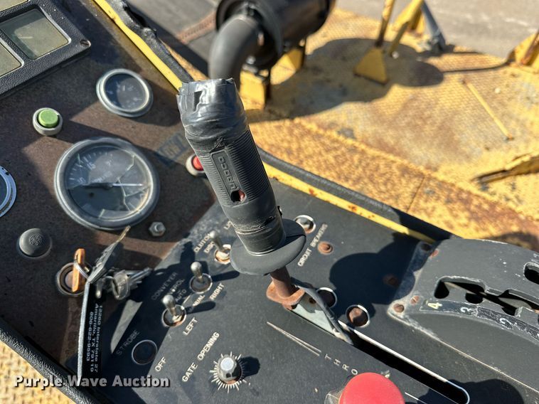 image for item DD3383 W.H. MFG chip spreader