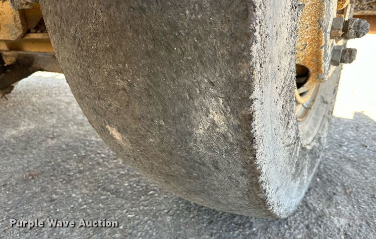 image for item DD3383 W.H. MFG chip spreader