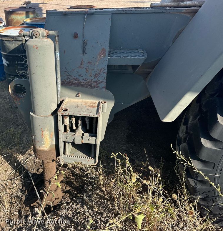 image for item DD3384 1987 Koehring LRT-180A crane