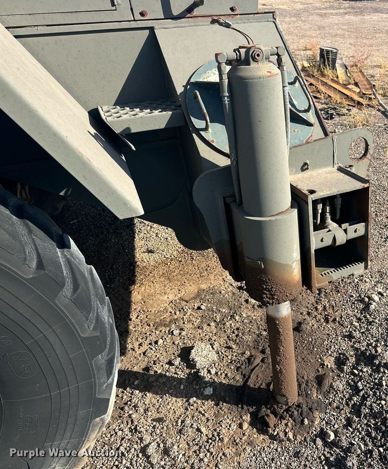 image for item DD3384 1987 Koehring LRT-180A crane