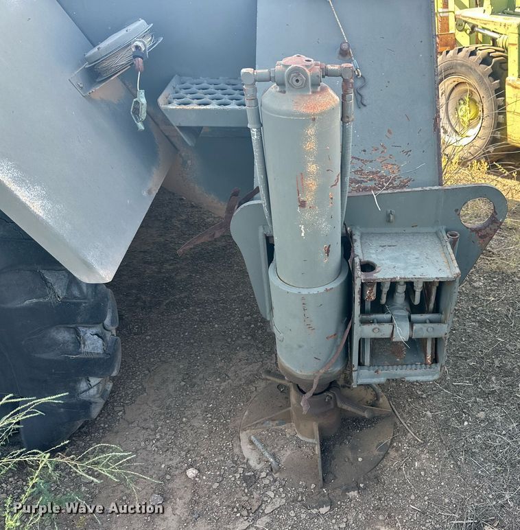 image for item DD3384 1987 Koehring LRT-180A crane