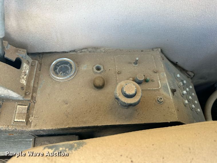 image for item DD3384 1987 Koehring LRT-180A crane