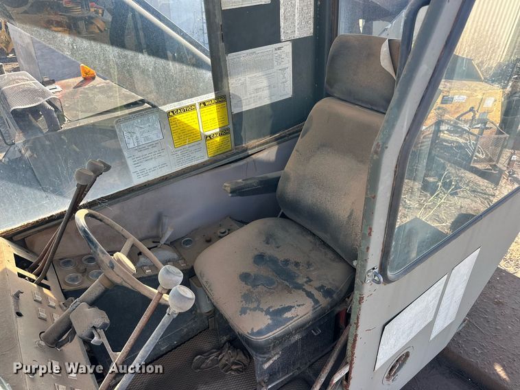 image for item DD3384 1987 Koehring LRT-180A crane