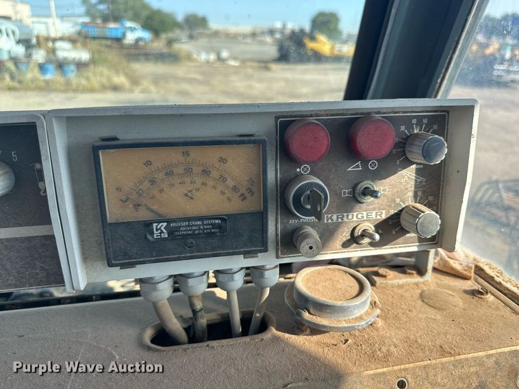 image for item DD3384 1987 Koehring LRT-180A crane