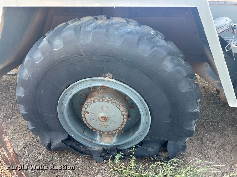 image for item DD3384 1987 Koehring LRT-180A crane