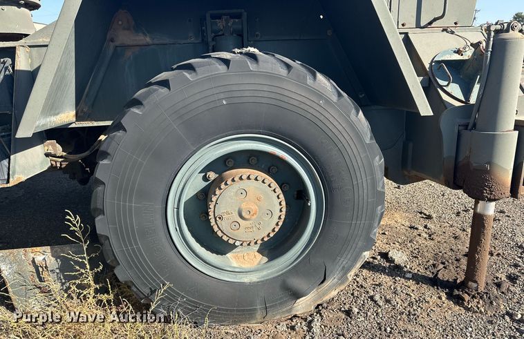 image for item DD3384 1987 Koehring LRT-180A crane