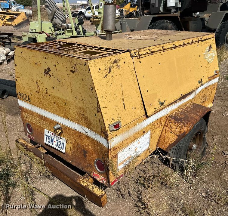 image for item DD3387 1988 LeRoi air compressor