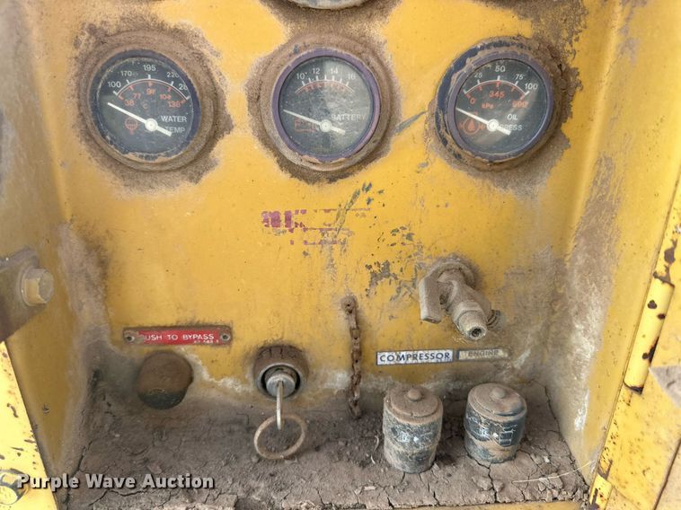 image for item DD3387 1988 LeRoi air compressor