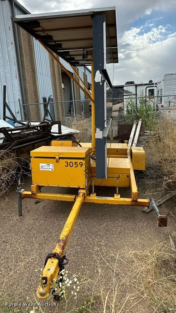 image for item DD3395 American Signal message board trailer 