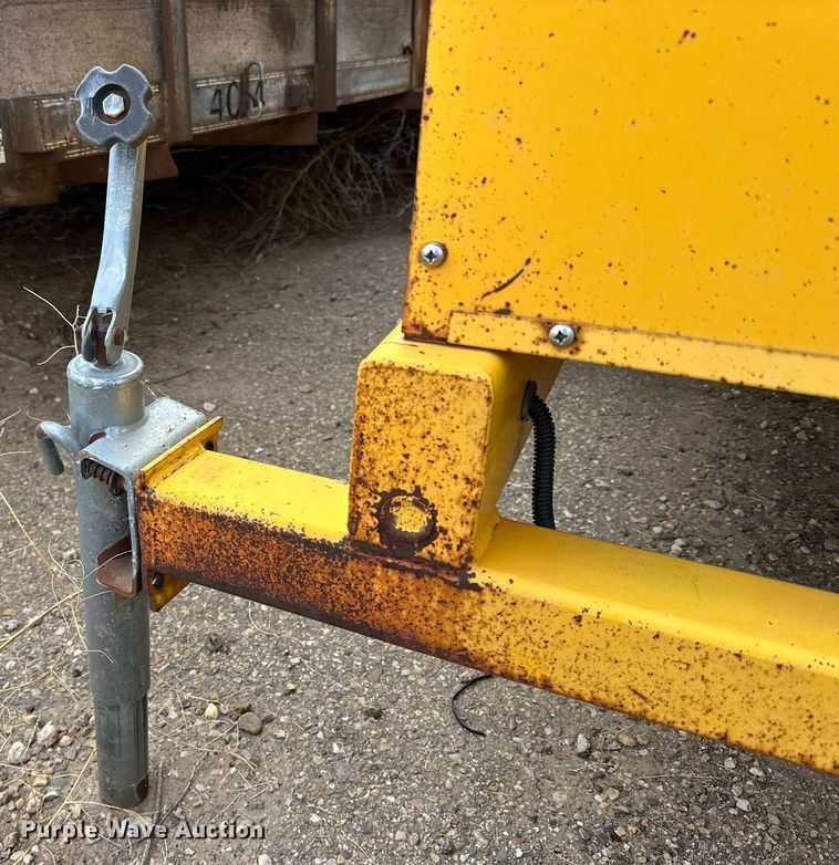 image for item DD3395 American Signal message board trailer 