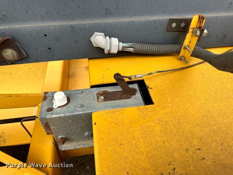 image for item DD3395 American Signal message board trailer 