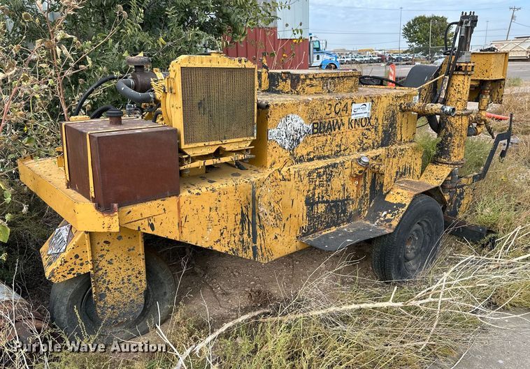 image for item DD3396 Blaw-Knox sealcoat squeegee machine