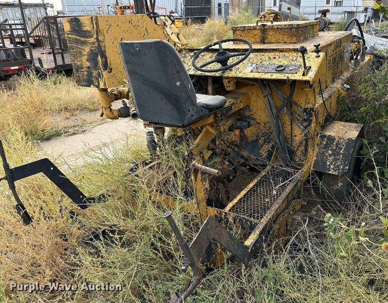 image for item DD3396 Blaw-Knox sealcoat squeegee machine