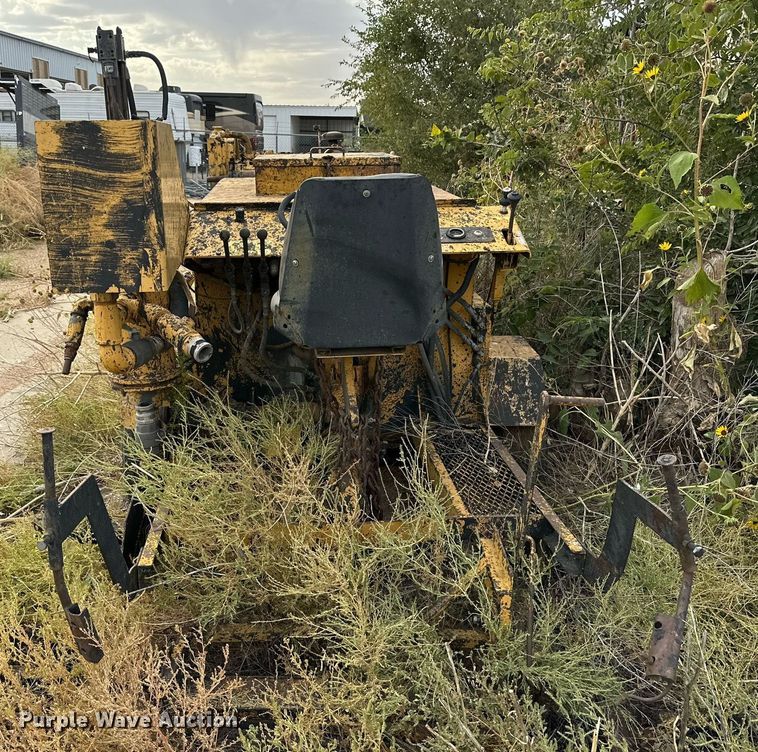 image for item DD3396 Blaw-Knox sealcoat squeegee machine