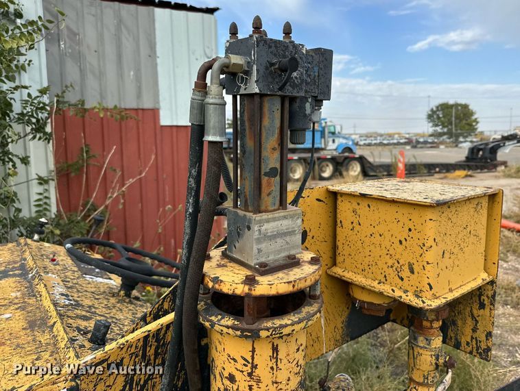 image for item DD3396 Blaw-Knox sealcoat squeegee machine