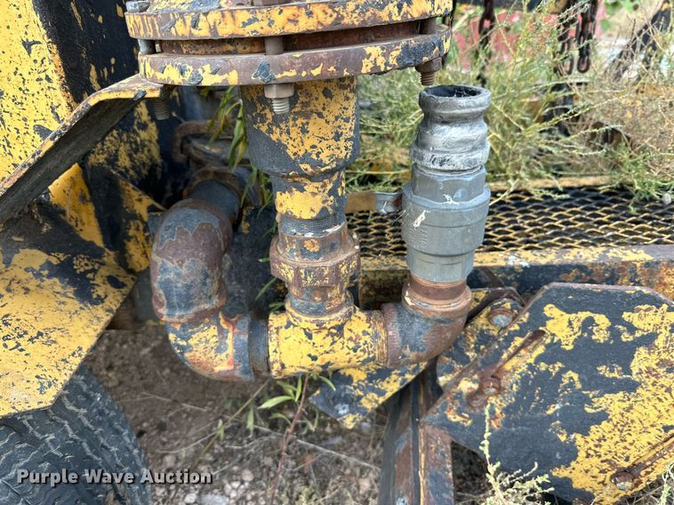 image for item DD3396 Blaw-Knox sealcoat squeegee machine