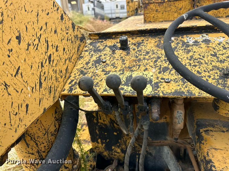 image for item DD3396 Blaw-Knox sealcoat squeegee machine